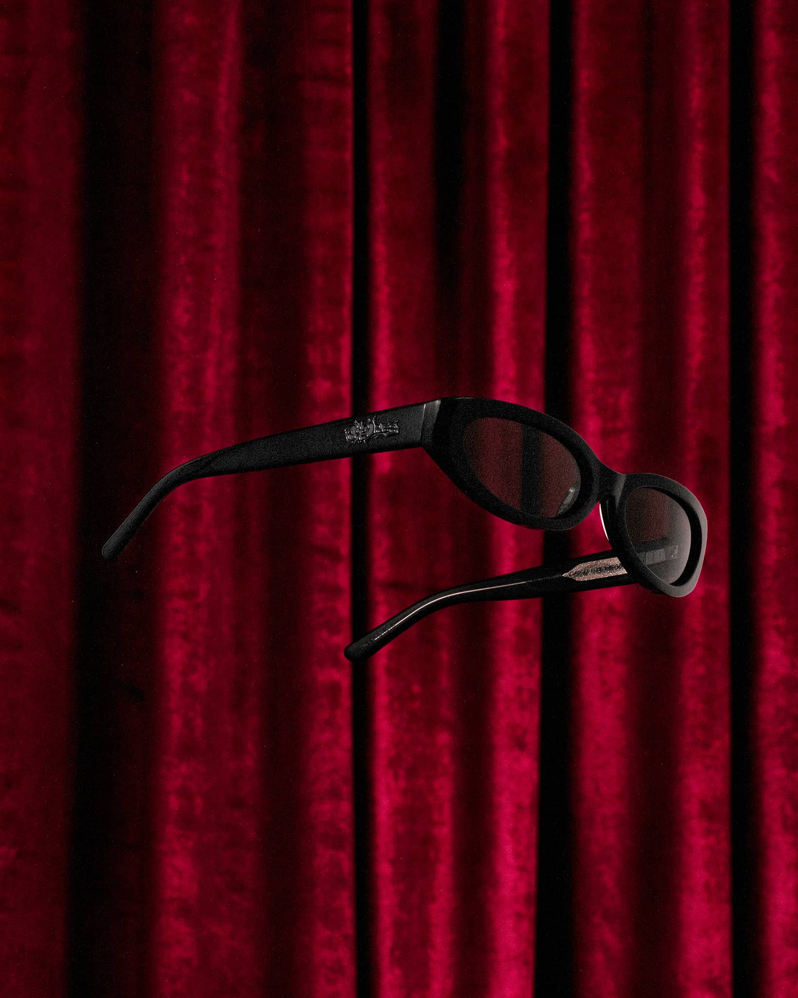 The Eyedress Oval - Black Bio-The Eyedress Oval - Black Bio-3