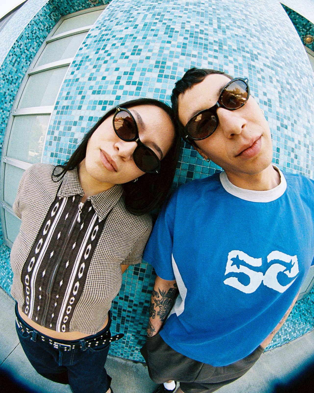 Crap_Eyewear-2024_Spring-Marquee_Rox-Look_02-10-web_lookbook_marquee