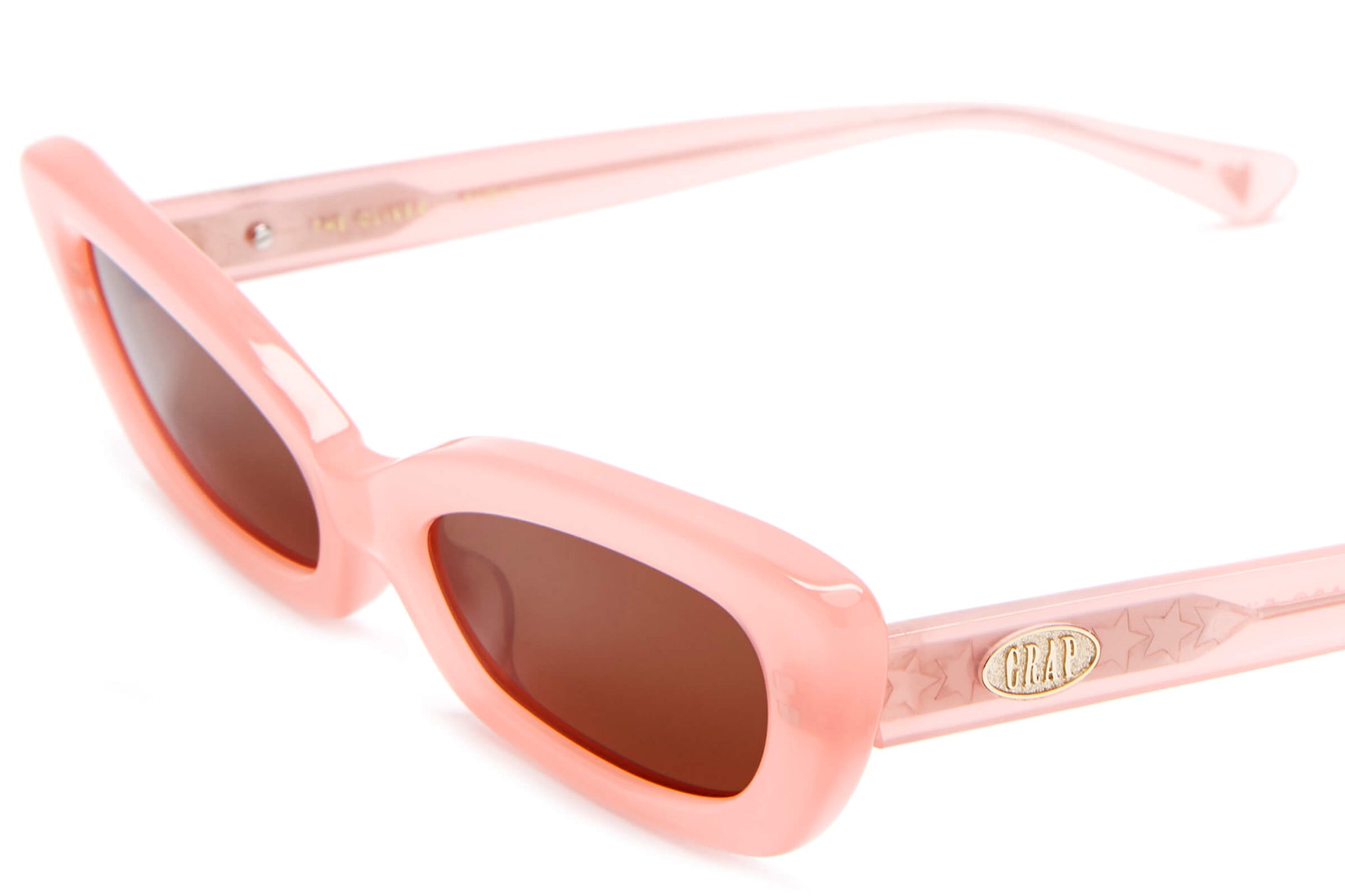 Emma chamberlain hotsell cat eye sunglasses